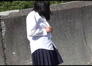 【ガチ】Cが制服から水着に着替えるところ