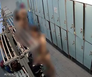 ロッカールームの防犯カメラ3