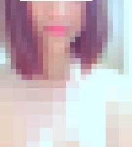 透明感のある美人ちゃんのきれいなおっぱい