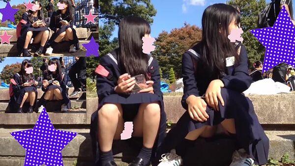 ごっつ可愛い制服娘2名のサービスしすぎパンチラ
